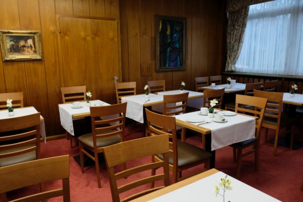 Breakfast Room at Hotel Find Stuttgart – Cozy Atmosphere for Guests